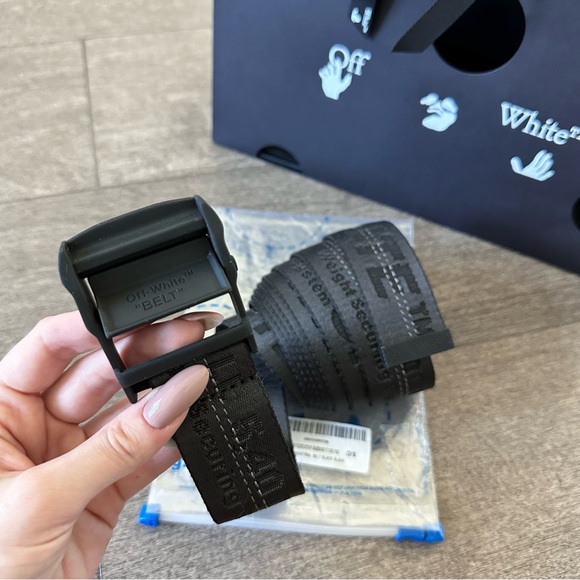 NWT Authentic OFF-WHITE Classic Industrial Belt - Picture 2 of 11